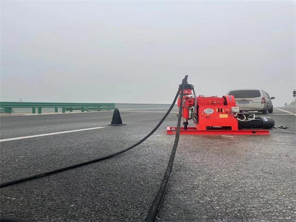 成华马路路基路面开裂下沉注浆加固灌浆